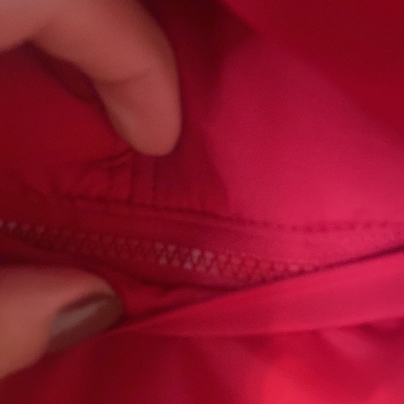 Maurice’s red vest with plaid furry hood size small - Picture 7 of 8